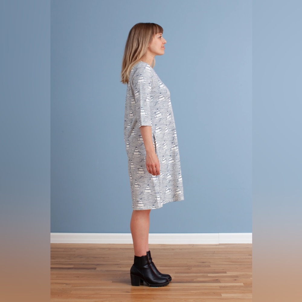 Winter Water Factory Helsinki Dress in Tropical Bird print - Picture 7 of 8